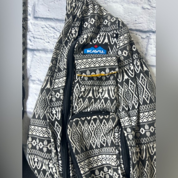 Kavu Geometric Black and White Sling Backpack. Cabincore. Hiking. Outdoors. - Picture 2 of 9